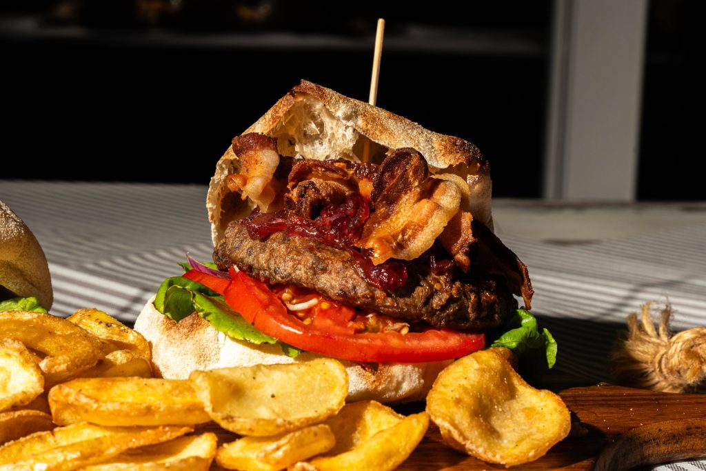 Hamburger numero 2 con manzo e pancetta croccante